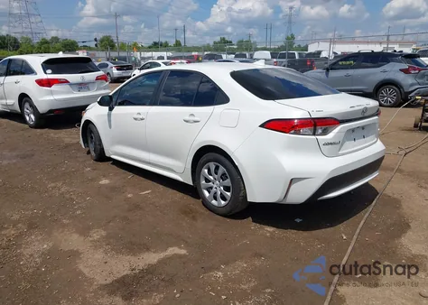 2021 Toyota Corolla Le z USA, uszkodzony, nr VIN 5YFEPMAEXMP211995